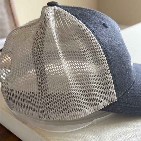 John Deere Men's Navy/White 70/30 Cotton/Polyester Baseball Adult Trucker (D1) - Picture 4 of 8